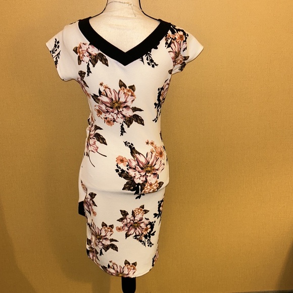 Lovely Floral Dress - Picture 4 of 6